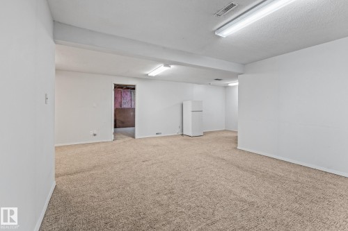 1126 105 Street, Edmonton, AB - Indoor