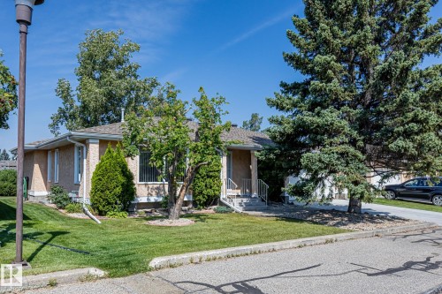 1126 105 Street, Edmonton, AB - Outdoor