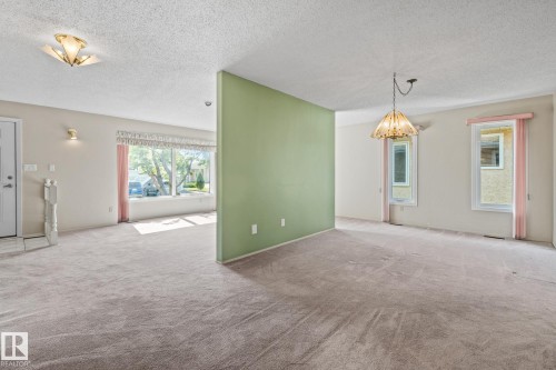 1126 105 Street, Edmonton, AB - Indoor