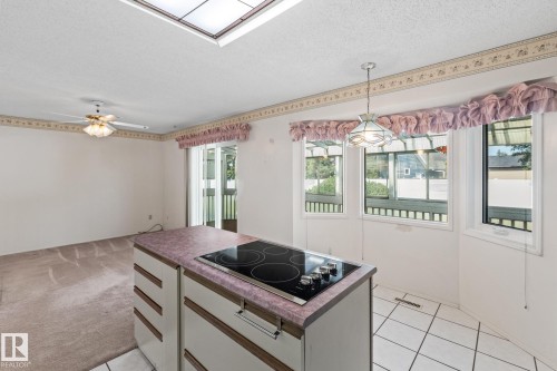 1126 105 Street, Edmonton, AB - Indoor Photo Showing Kitchen
