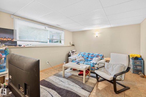 12414 112 Avenue, Edmonton, AB - Indoor