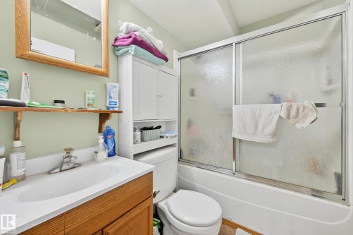 12414 112 Avenue, Edmonton, AB - Indoor Photo Showing Bathroom
