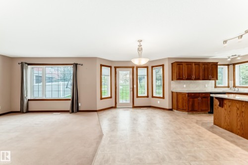 204 Reichert Drive, Beaumont, AB - Indoor Photo Showing Kitchen