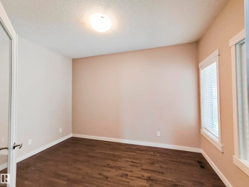 8008 18 Avenue, Edmonton, AB - Indoor Photo Showing Other Room