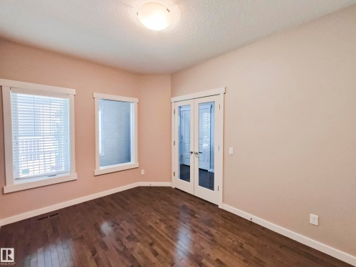 8008 18 Avenue, Edmonton, AB - Indoor Photo Showing Other Room