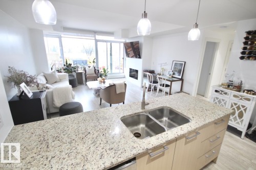105 2612 109 Street, Edmonton, AB - Indoor Photo Showing Kitchen With Double Sink