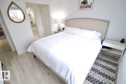 105 2612 109 Street, Edmonton, AB - Indoor Photo Showing Bedroom