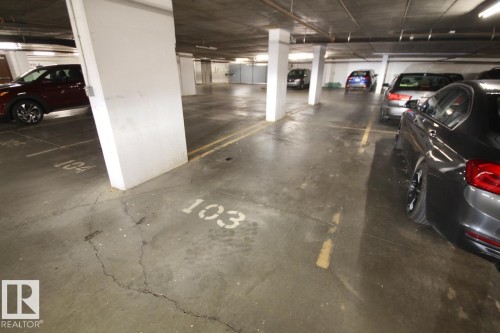 105 2612 109 Street, Edmonton, AB - Indoor Photo Showing Garage