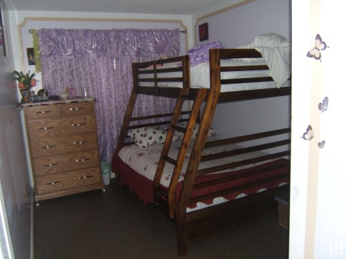 5102 52 Street, Willingdon, AB - Indoor Photo Showing Bedroom