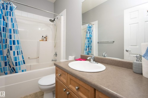 #117 226 Macewan Road Sw, Edmonton, AB - Indoor Photo Showing Bathroom