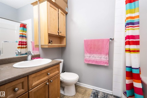 #117 226 Macewan Road Sw, Edmonton, AB - Indoor Photo Showing Bathroom