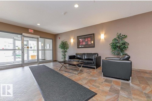 #117 226 Macewan Road Sw, Edmonton, AB - Indoor Photo Showing Other Room