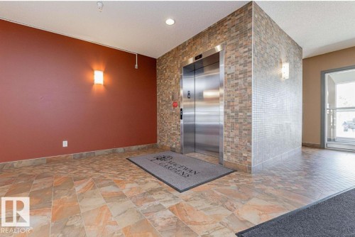 #117 226 Macewan Road Sw, Edmonton, AB - Indoor Photo Showing Other Room