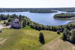 2036 ASPEN Way  Rural Parkland County, AB T7Z 0G8