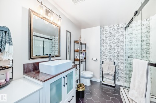 707 10108 125 Street, Edmonton, AB - Indoor Photo Showing Bathroom