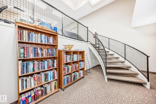 707 10108 125 Street, Edmonton, AB - Indoor