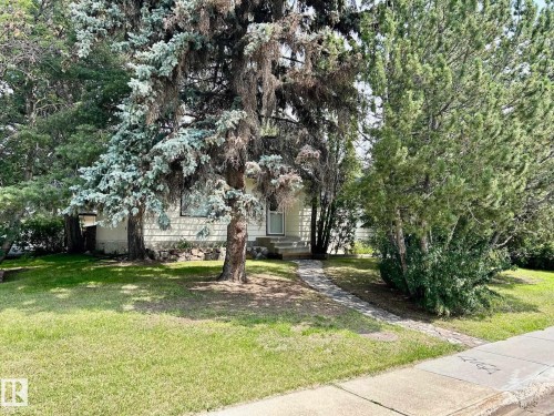 899 Alder Avenue, Sherwood Park, AB - Outdoor