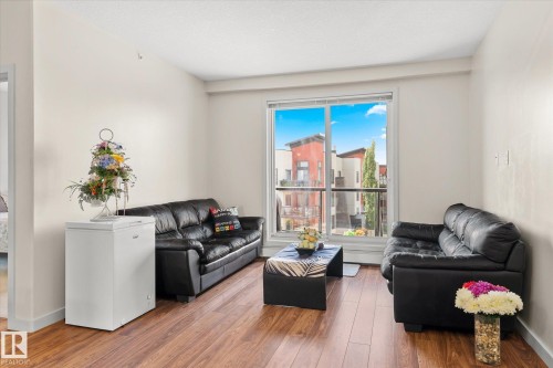 405 304 Ambleside Link, Edmonton, AB - Indoor Photo Showing Living Room