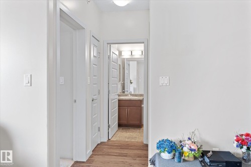 405 304 Ambleside Link, Edmonton, AB - Indoor Photo Showing Other Room