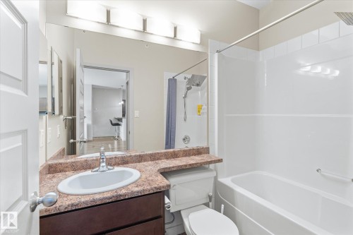 405 304 Ambleside Link, Edmonton, AB - Indoor Photo Showing Bathroom