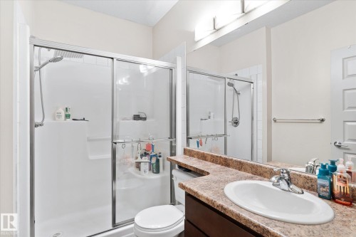 405 304 Ambleside Link, Edmonton, AB - Indoor Photo Showing Bathroom