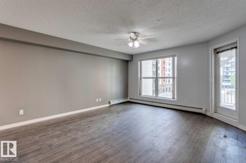 300 10311 111 Street, Edmonton, AB - Indoor Photo Showing Kitchen With Upgraded Kitchen