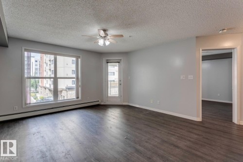 300 10311 111 Street, Edmonton, AB - Indoor