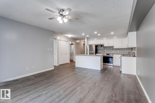 300 10311 111 Street, Edmonton, AB - Indoor Photo Showing Kitchen