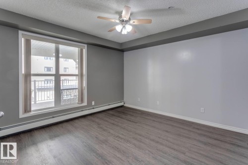 300 10311 111 Street, Edmonton, AB - Indoor Photo Showing Kitchen With Upgraded Kitchen