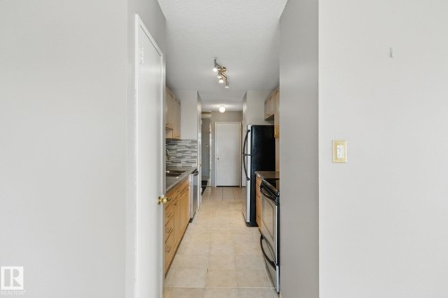 1201 9835 113 Street, Edmonton, AB - Indoor