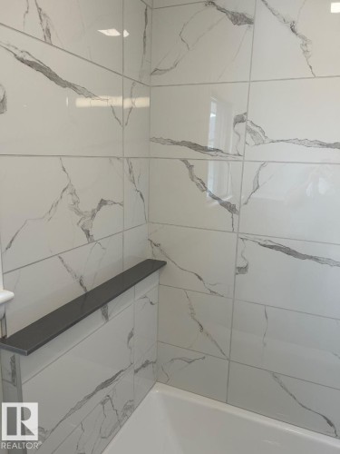 14 O'Brien Drive, Fort Saskatchewan, AB - Indoor Photo Showing Bathroom