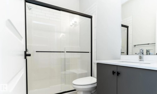 3026 Dixon Landing, Edmonton, AB - Indoor Photo Showing Bathroom