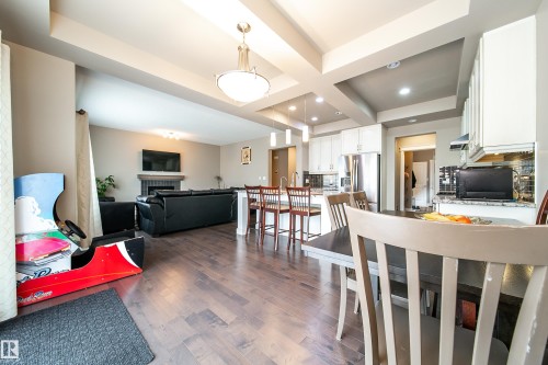 3203 Winspear Crescent, Edmonton, AB - Indoor