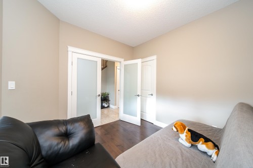 3203 Winspear Crescent, Edmonton, AB - Indoor Photo Showing Bedroom