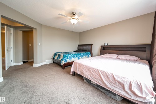 3203 Winspear Crescent, Edmonton, AB - Indoor Photo Showing Bedroom
