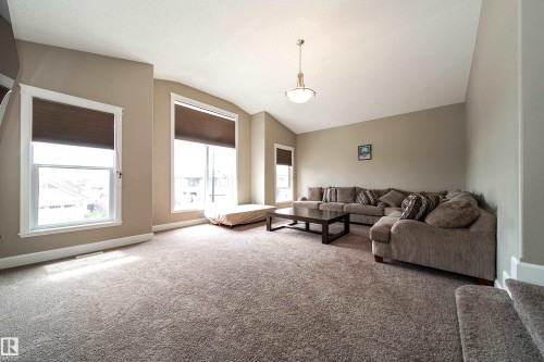 3203 Winspear Crescent, Edmonton, AB - Indoor