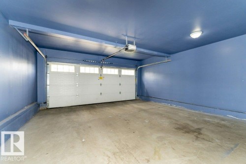 6116 10 Avenue, Edmonton, AB - Indoor Photo Showing Garage