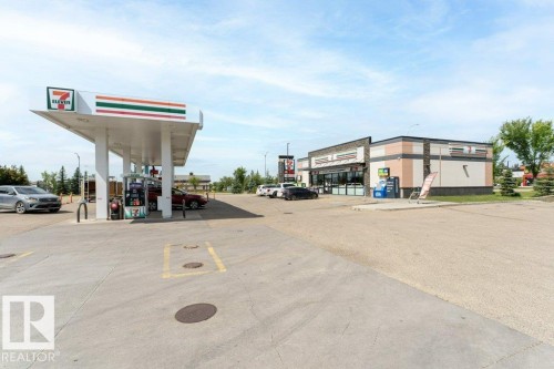 6116 10 Avenue, Edmonton, AB - Outdoor