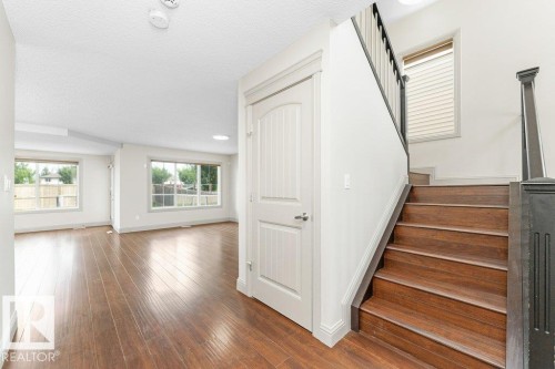 6116 10 Avenue, Edmonton, AB - Indoor Photo Showing Other Room