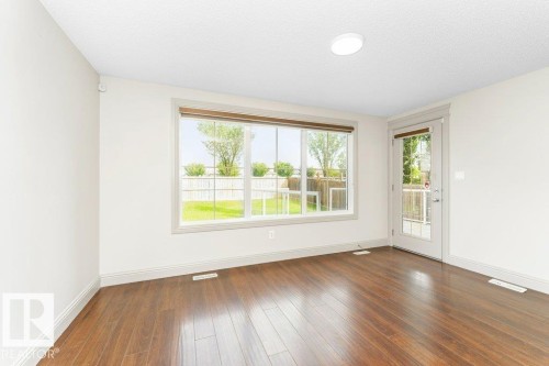 6116 10 Avenue, Edmonton, AB - Indoor Photo Showing Other Room