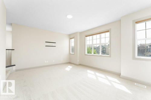 6116 10 Avenue, Edmonton, AB - Indoor Photo Showing Other Room