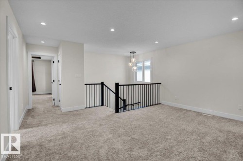 9327 181 Avenue, Edmonton, AB - Indoor Photo Showing Other Room