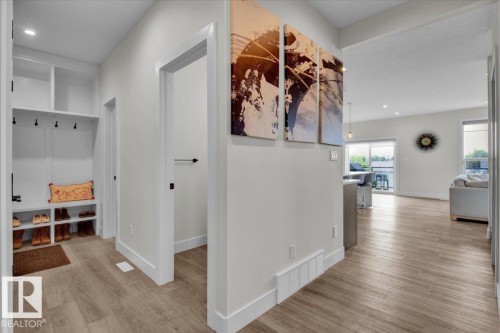 9327 181 Avenue, Edmonton, AB - Indoor Photo Showing Other Room