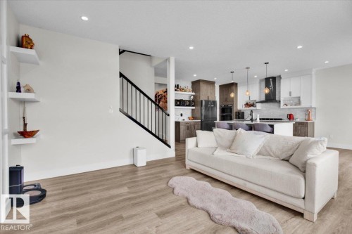 9327 181 Avenue, Edmonton, AB - Indoor Photo Showing Living Room