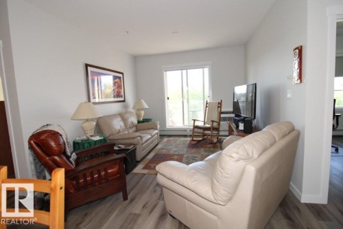 328 812 Welsh Drive Sw, Edmonton, AB - Indoor Photo Showing Living Room