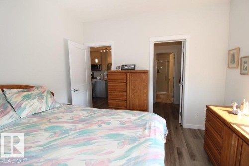 328 812 Welsh Drive Sw, Edmonton, AB - Indoor Photo Showing Bedroom
