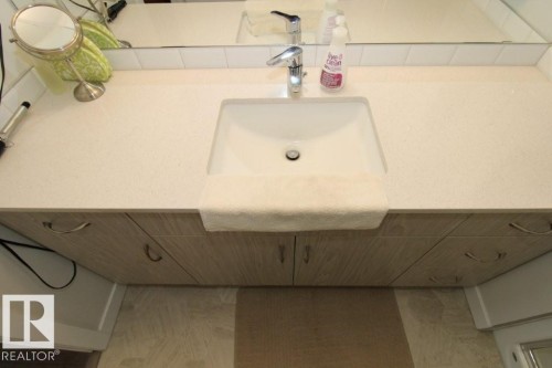 328 812 Welsh Drive Sw, Edmonton, AB - Indoor Photo Showing Bathroom