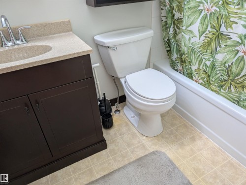 1007 11307 99 Avenue, Edmonton, AB - Indoor Photo Showing Bathroom