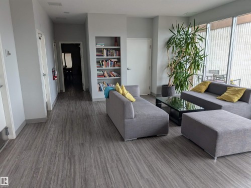 1007 11307 99 Avenue, Edmonton, AB - Indoor