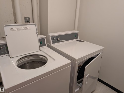 1007 11307 99 Avenue, Edmonton, AB - Indoor Photo Showing Laundry Room